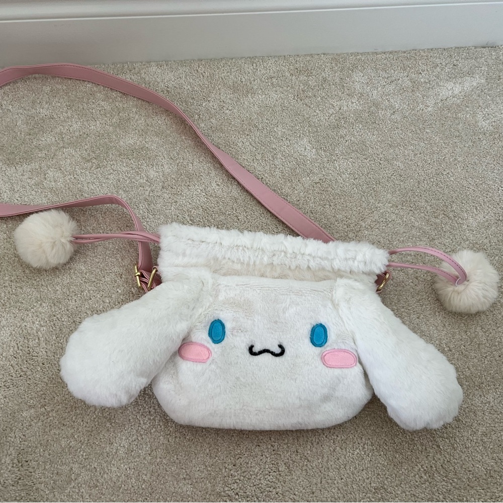 Her Universe Cinnamonoroll Plush Bucket Crossbody Bag